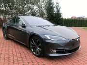 Предлагаю в аренду автомобиль с водителем Tesla Model S.
