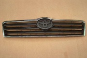 Решетка радиатора Toyota Avensis решетка Авенсис