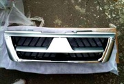 Решетка радиатора Mitsubishi Pajero Wagon 3 