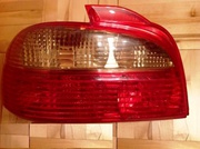 Задний фонарь Toyota Avensis фонарь Авенсис с 00 по 02 год