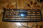 Продам решотка радиатора  на Subaru Outback 99 - 03
