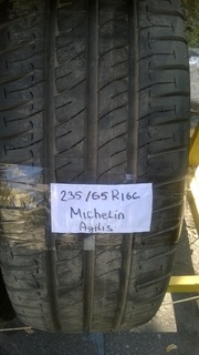 235/65 R16C Michelin Agilis