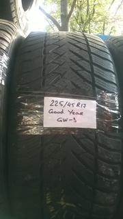 225/45 R17 Good Year GW-3