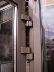 Замена петель Киев, металлопластиковые и алюминиевые двери, петли S94