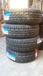 комплект 4 шт. новых зимних шин 205/55/16 Toyo Snowprox S953