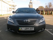 Автомобиль Toyota Camry