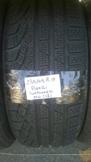 235/45 R19 Pirelli 240 Serie2