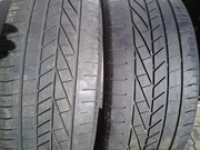 Продам пару шин б/у лето R17 235/45  Goodyear